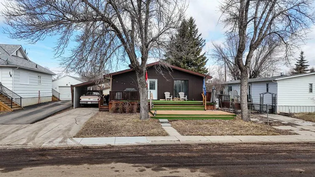 130 3RD Avenue E Rockyford AB